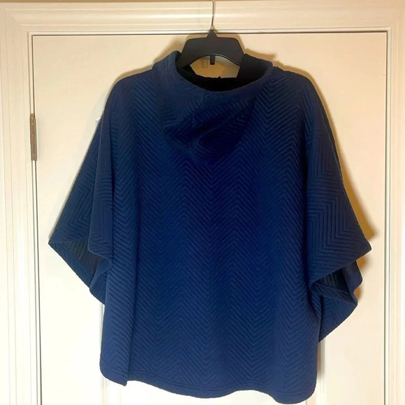 Chico's Navy Quilted Hooded Poncho - Size L/XL - Picture 2 of 3